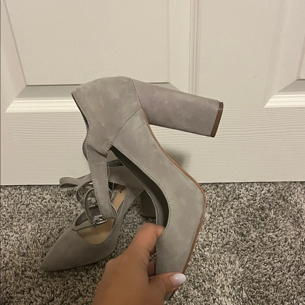 Gianni Bini Gray Suede Heels - Picture 4 of 5
